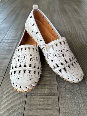 Spring Step Fusaro Leather Loafer Perforated Slip-On Women's Size 8.5 (39)